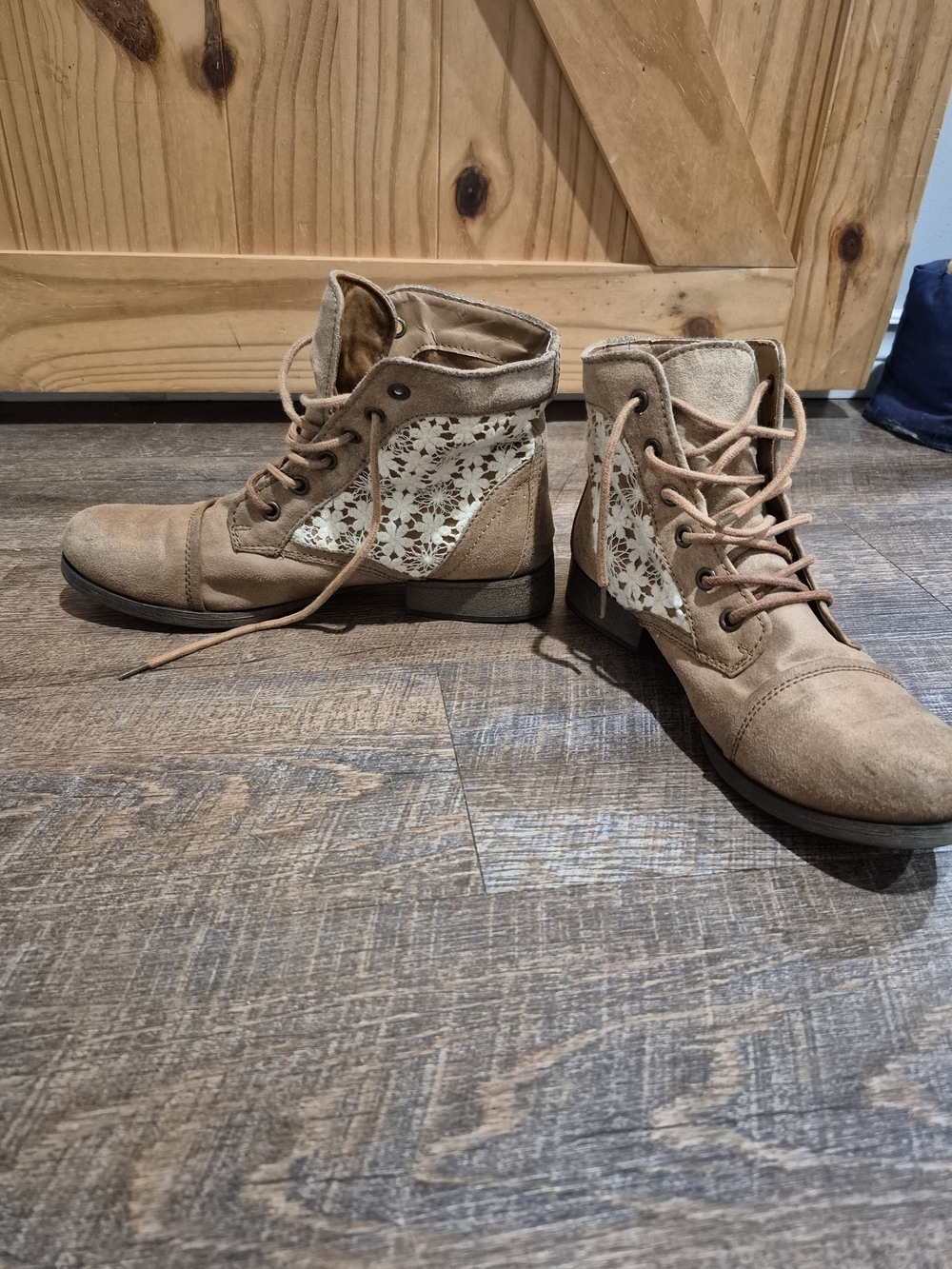 Brash Tan Lace-Up Ankle Boots with Cream Crochet Panels - Picture 4 of 14